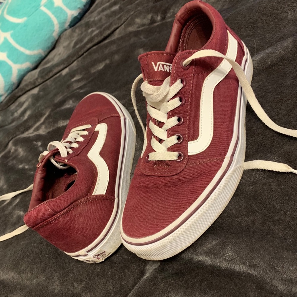 Women’s Vans 9